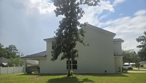 1405 Center St