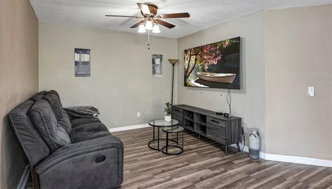 688 CRESTING OAK CIRCLE