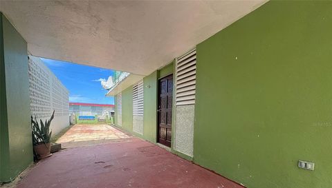 URB. FLAMBOYAN GARDEN CALLE 5