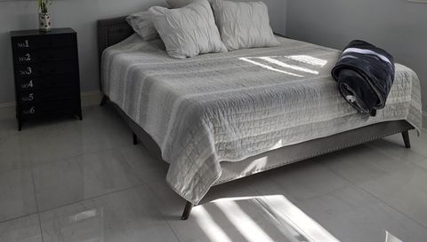 10631 Rolling Hills Dr