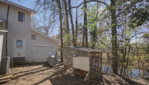 6611 Crooked Creek