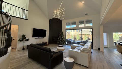 2832 Fountain Park Dr