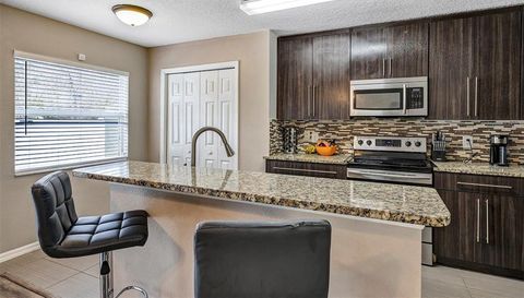 688 CRESTING OAK CIRCLE