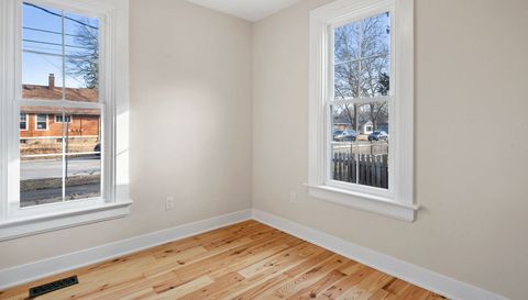 304 S Prairie Street