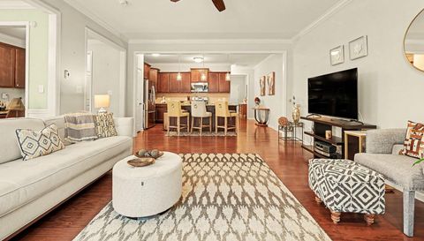 208 Princess Pl