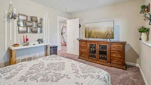 5928 Pinnacle Circle NE