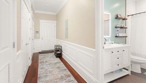 2222 W BELMONT Avenue