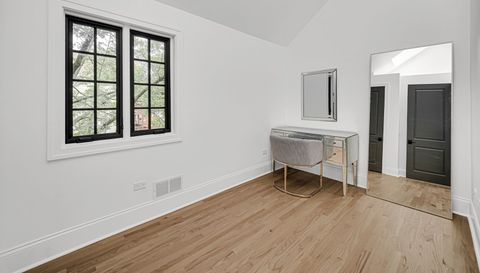 3434 W Palmer Street