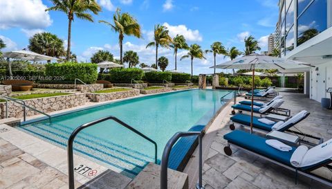 5875 Collins Ave