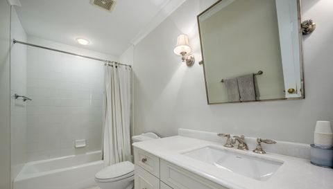 1303 W Schubert Avenue