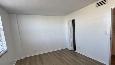 1600 SE 15th St APT 607