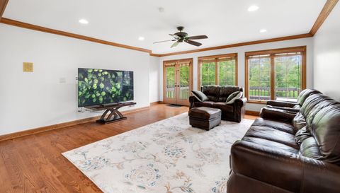 910 Red Fox Lane
