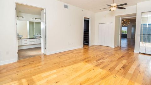 1002 Channelside DRIVE