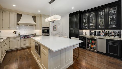 1303 W Schubert Avenue