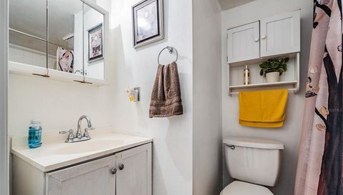 7210 N MANHATTAN AVENUE