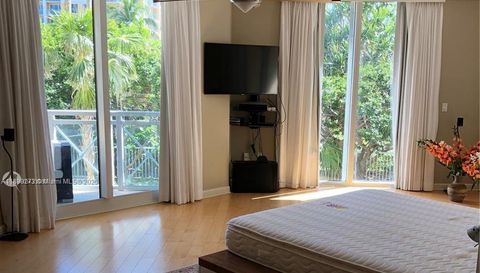 430 Grand Bay Dr