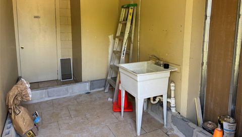 2202 - 2204 N Us Highway 281 Highway N