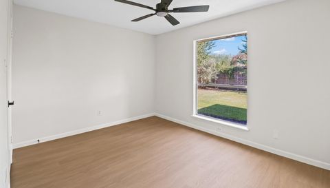 2807 Custer Dr