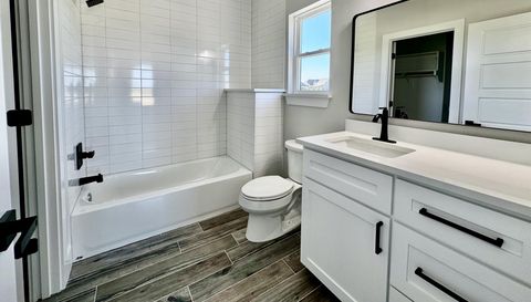 12301 Bella Sera Dr