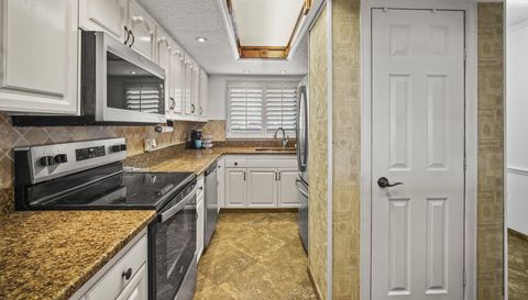 300 S Sykes Creek Pkwy