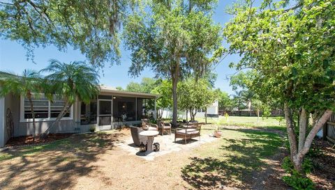 25 HARBOR WOODS CIRCLE