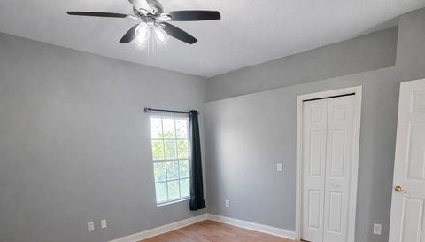 7823 Shane Ct