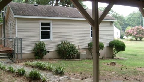 2421 Rockbridge Rd SW