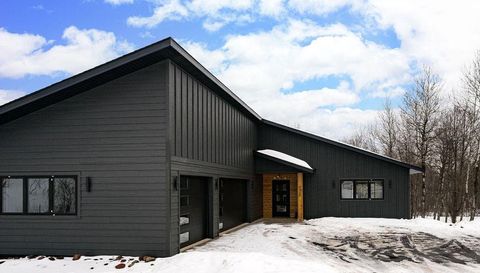 4929 Wild Rose Trail