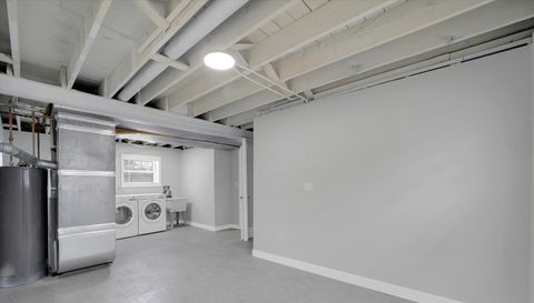 2N356 Prairie Avenue