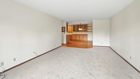 4 Pine Tree Drive