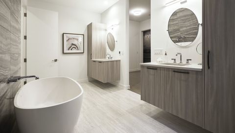 1282 W Washington Boulevard