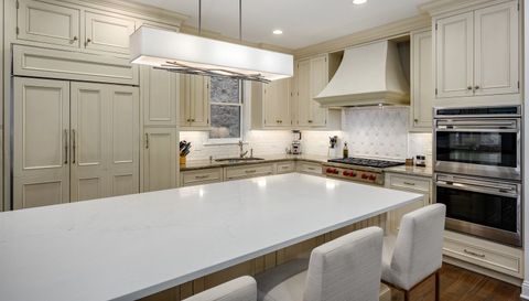 1303 W Schubert Avenue