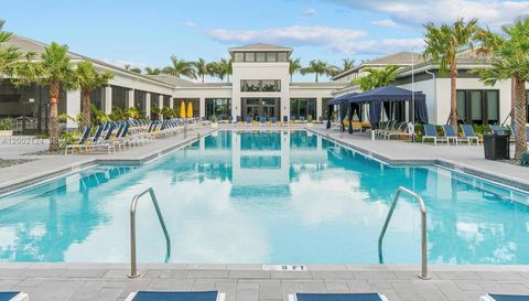 8871 New River Falls Rd