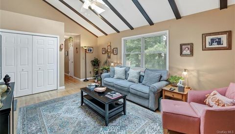 2 Whitman Pl