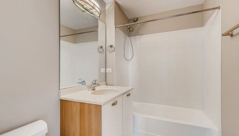 635 N Dearborn Street