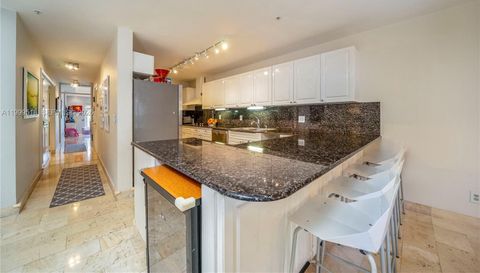 1413 Sunset Harbour Dr