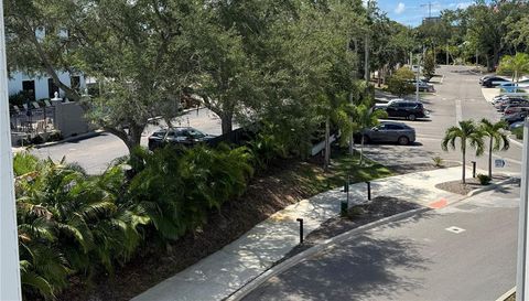 1709 N TAMIAMI TRAIL