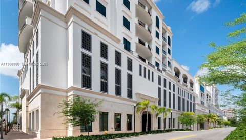 275 Giralda Ave