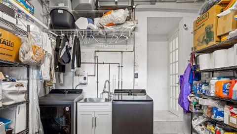 6124 Paradise Point Dr