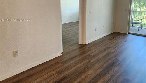 3600 Oaks Clubhouse Dr