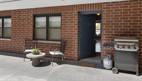 1600 N HALSTED Street