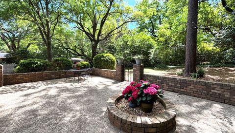 5911 N Shenandoah Rd