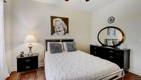 376 Forest Hill Boulevard