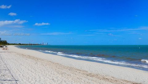 607 Ocean Dr