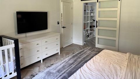 1800 GRANADA BOULEVARD