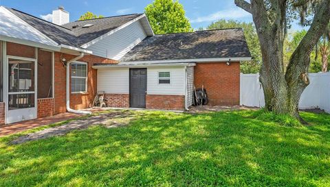 27 WINDING CREEK WAY