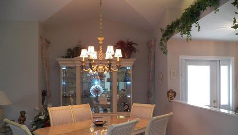 4139 Moon River Circle