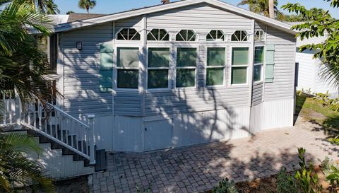 1119 Periwinkle Way Unit 355