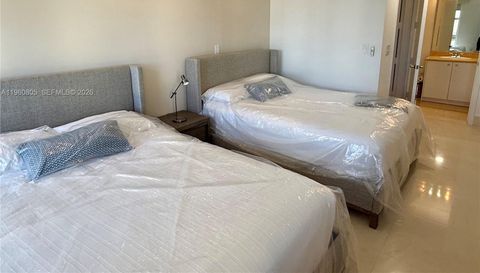 19900 W Country Club Dr