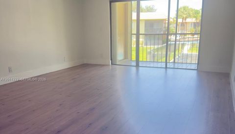 325 Lakeview Dr
